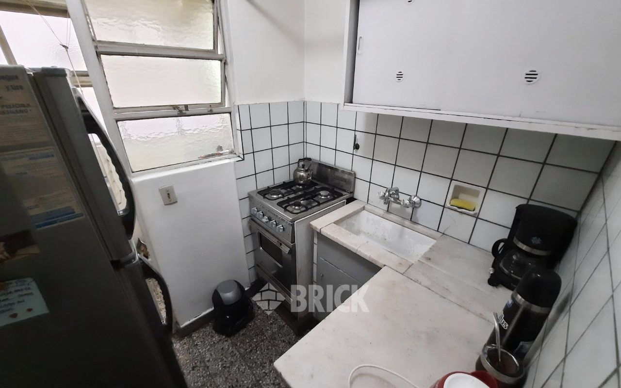 CORDOBA, AV. al 300 Piso 6 17