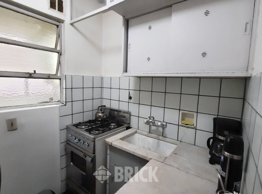 CORDOBA, AV. al 300 Piso 6 18