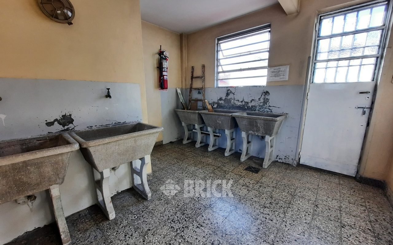 CORDOBA, AV. al 300 Piso 6 21