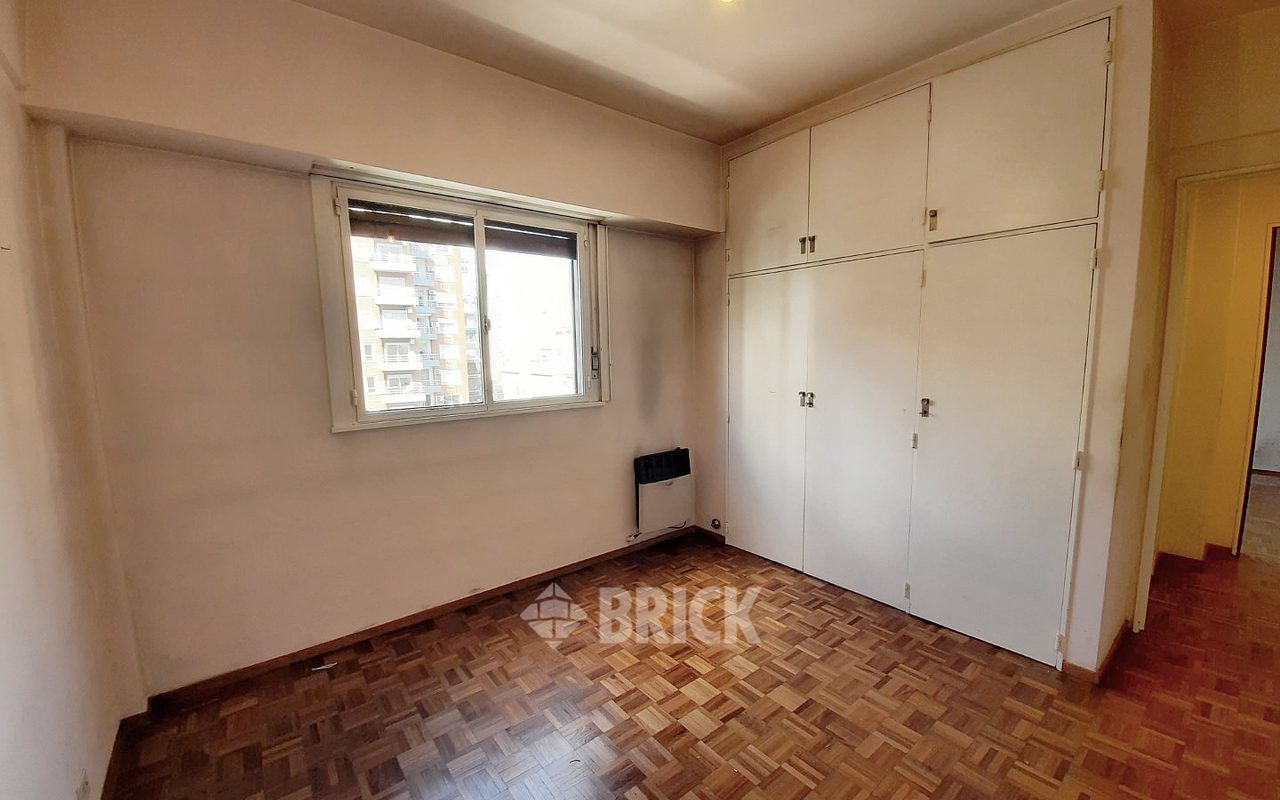 THAMES al 2100 Piso 4 10