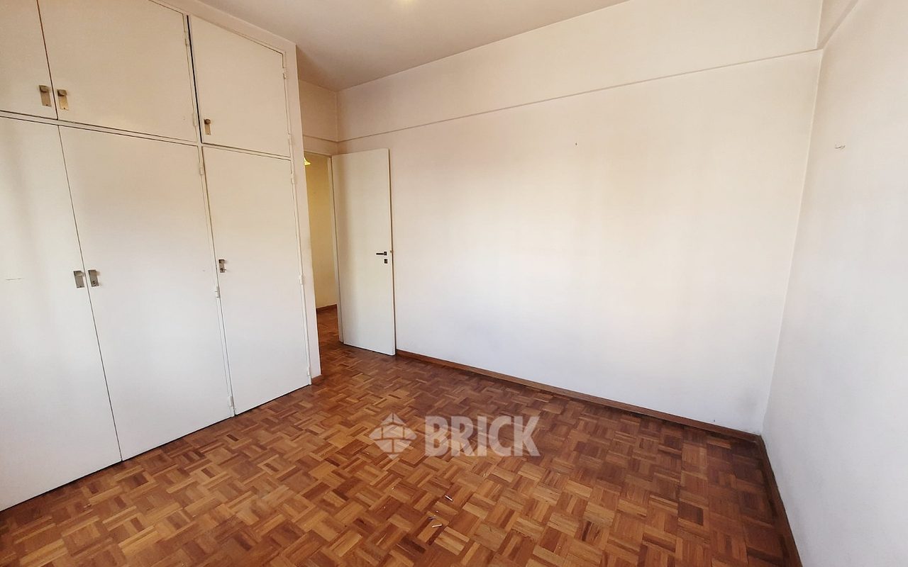 THAMES al 2100 Piso 4 12