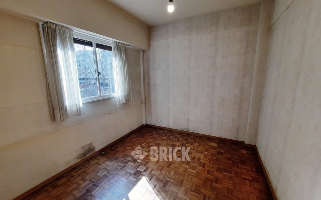 THAMES al 2100 Piso 4 16