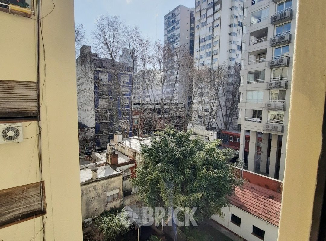 THAMES al 2100 Piso 4 17