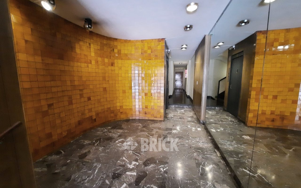 THAMES al 2100 Piso 4 28