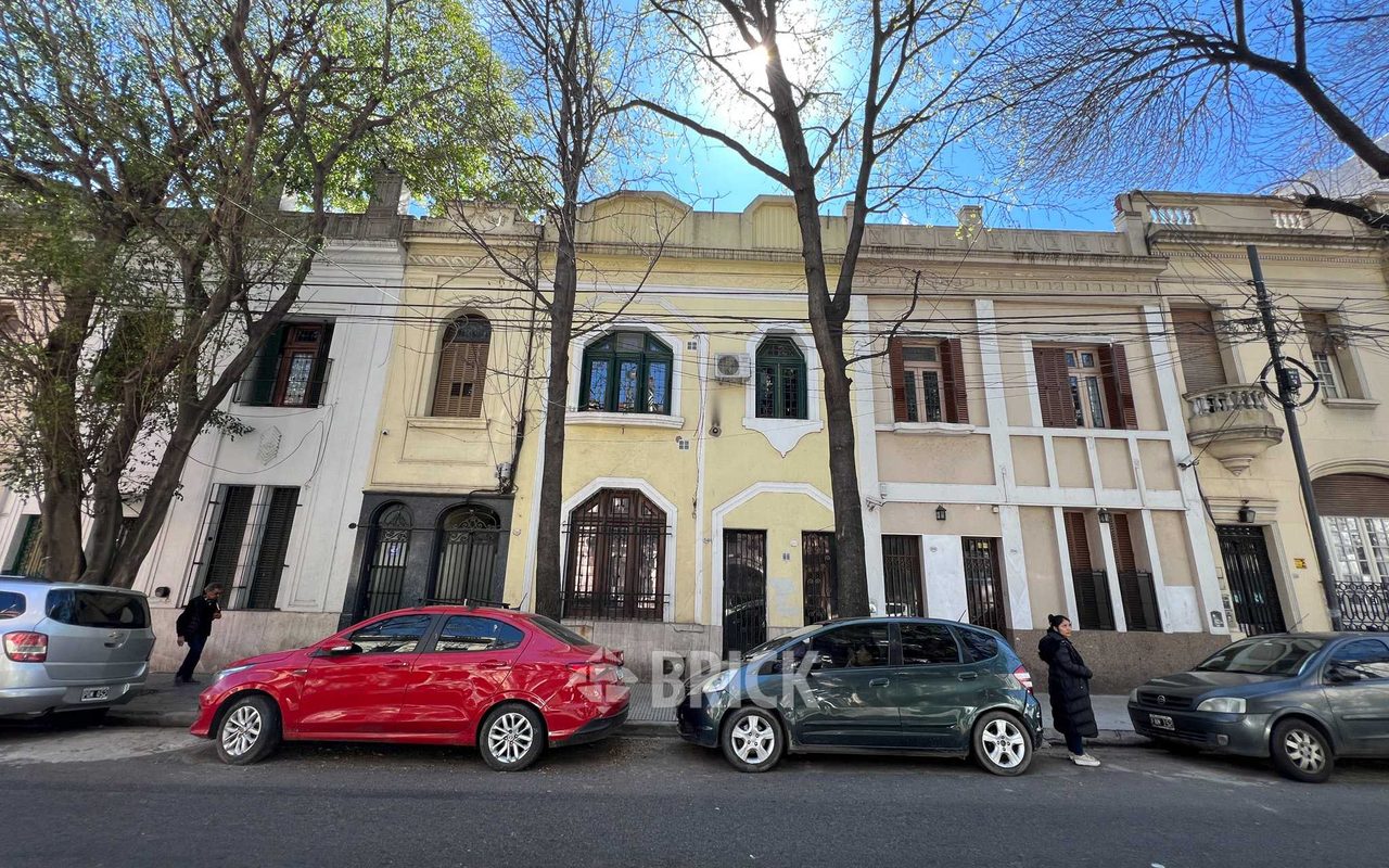 BACACAY al 2500 Piso PB 20