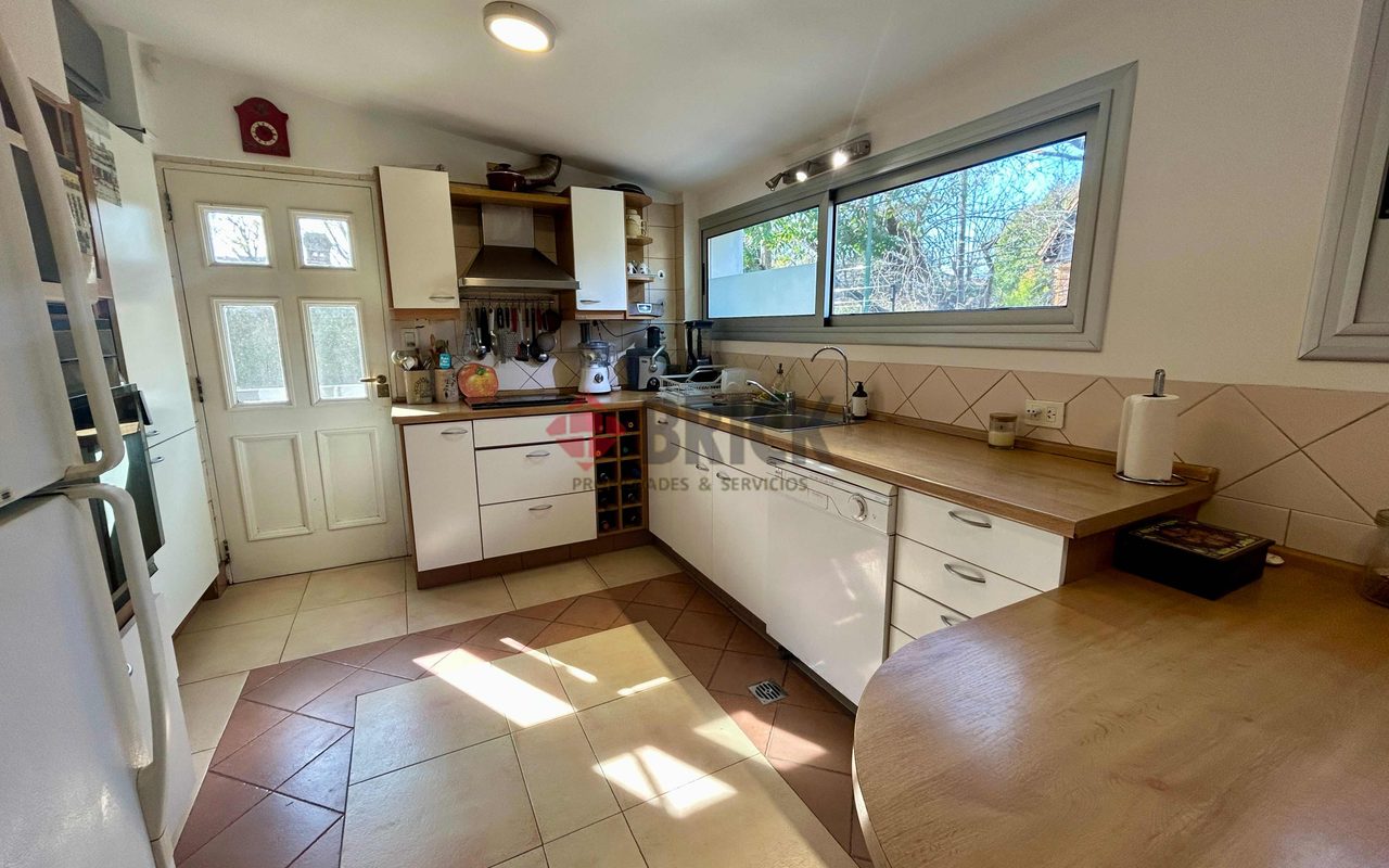 JACINTO DIAZ al 2800 11