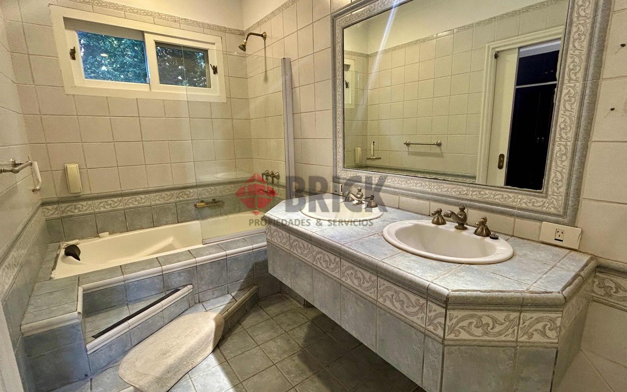 JACINTO DIAZ al 2800 16