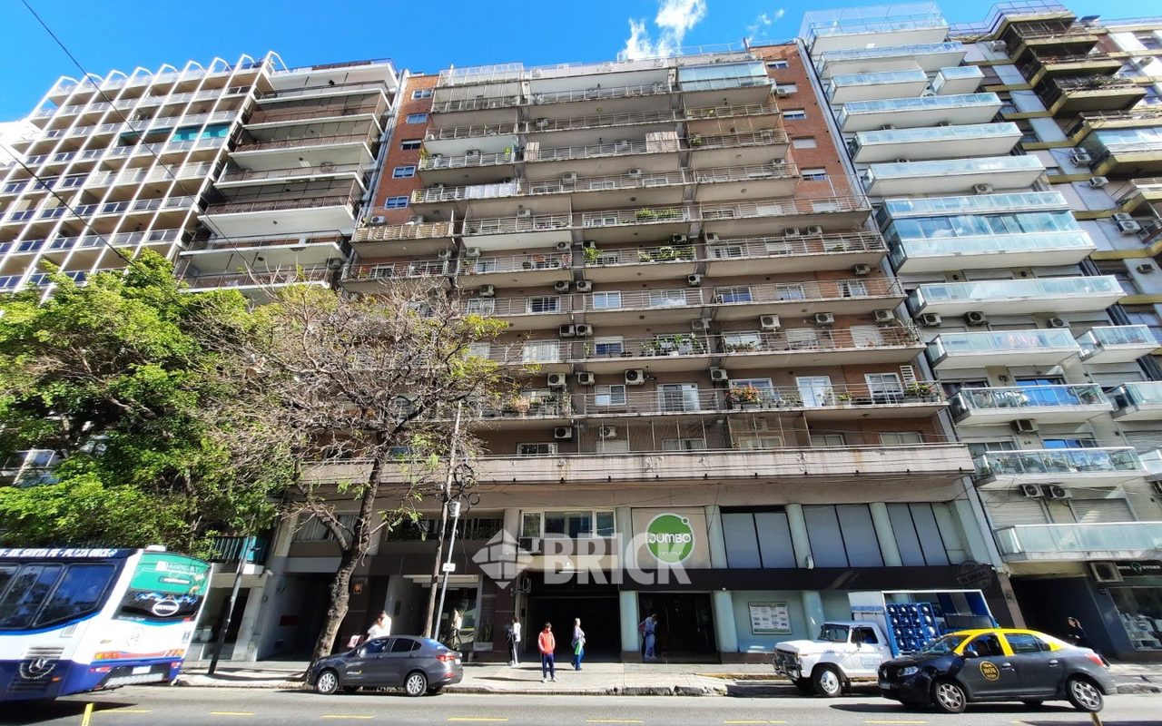 SANTA FE, AV. al 4900 Piso 6 50