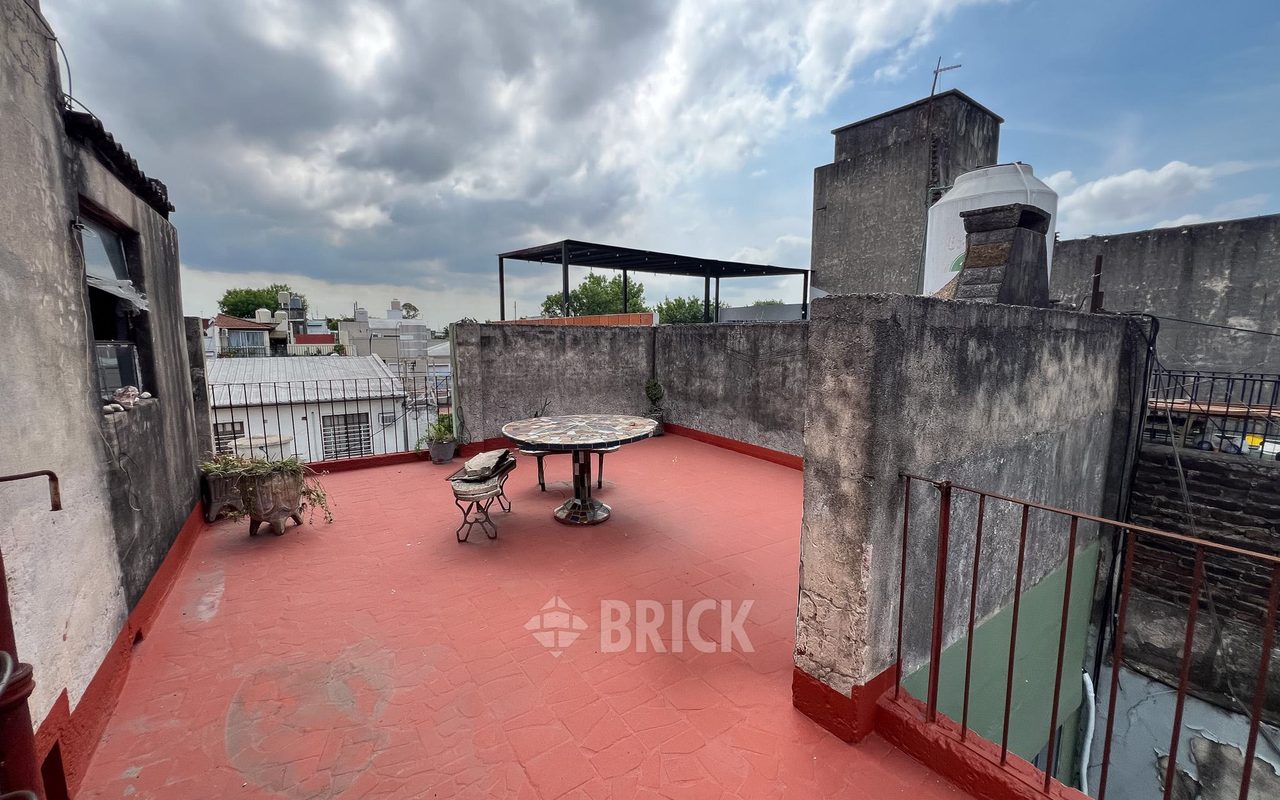 MONTIEL al 900 Piso 1 23