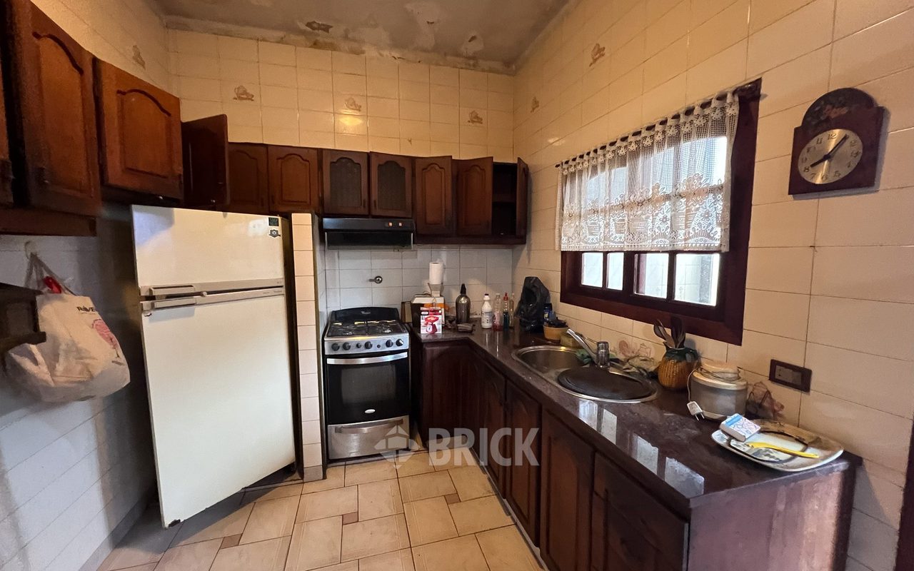 MONTIEL al 900 Piso 1 3