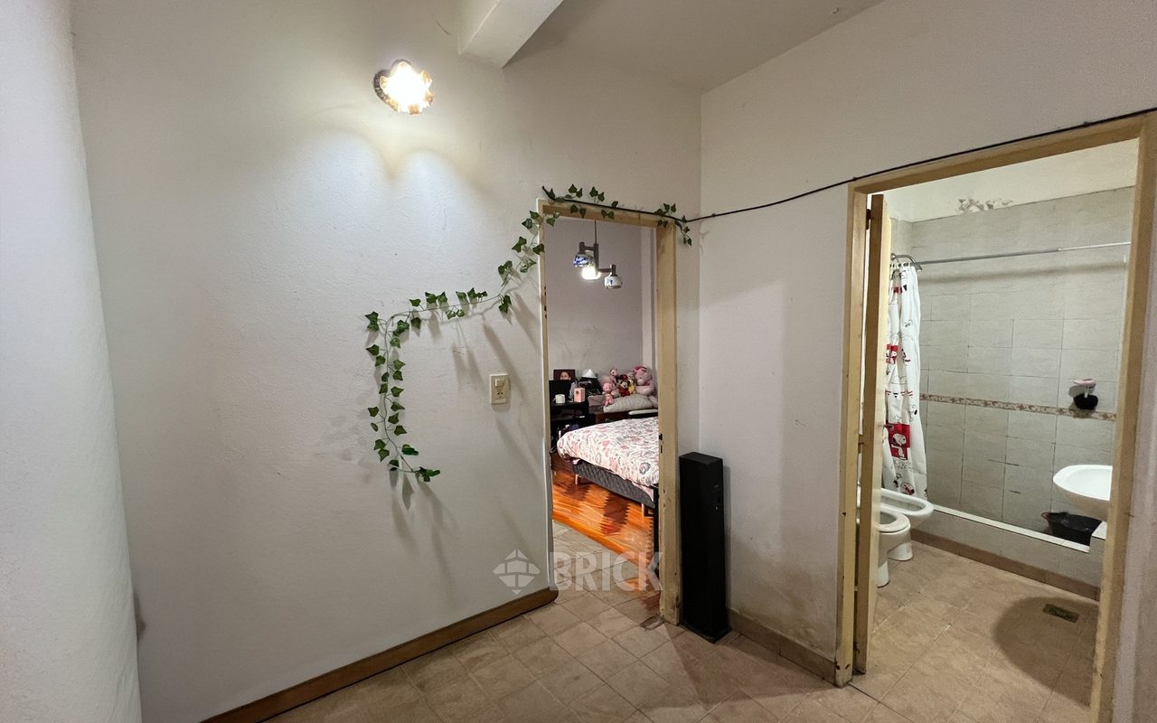 LAGUNA al 500 Piso PB 4