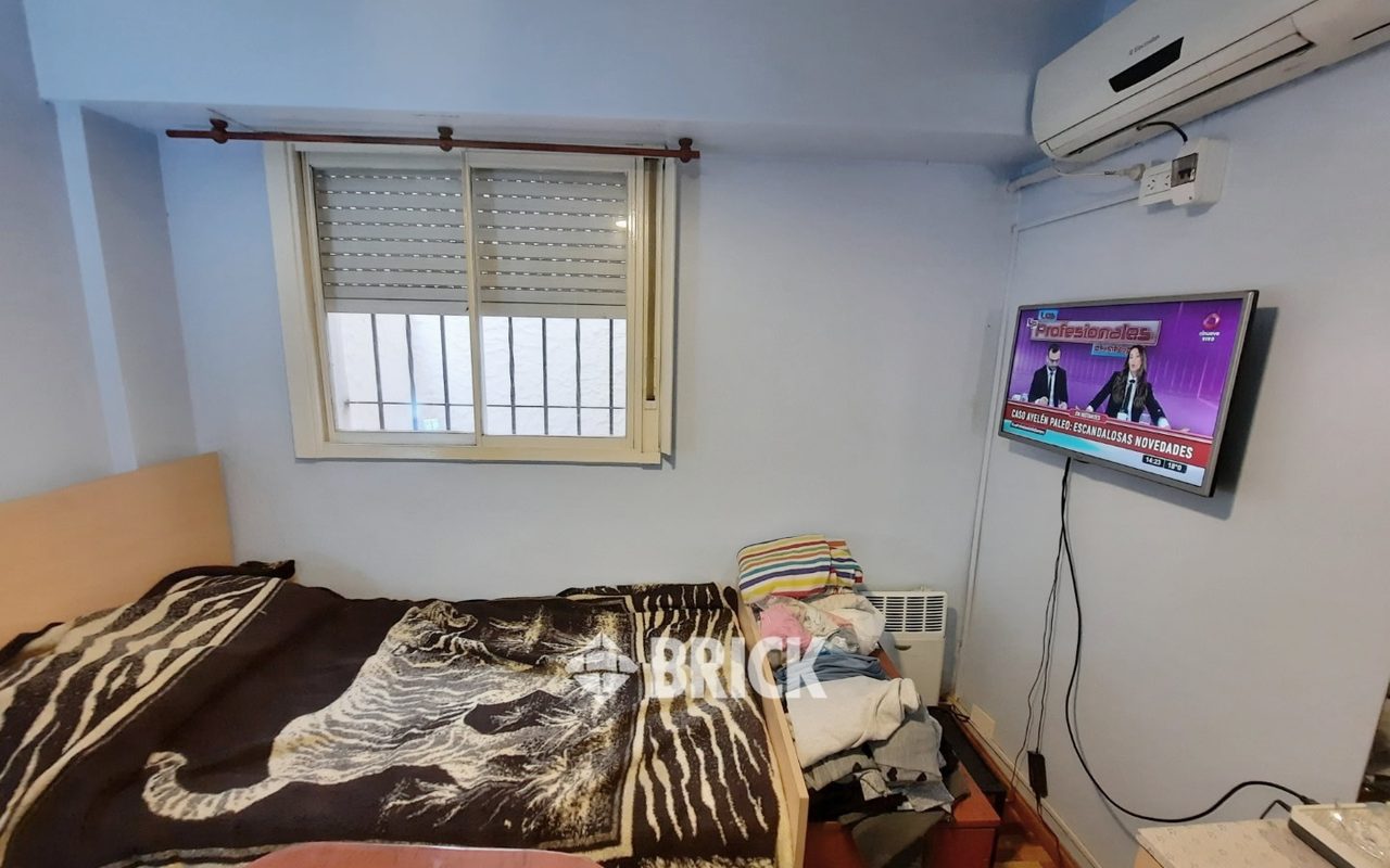 IRIGOYEN, GOBERNADOR al 400 Piso PB 18