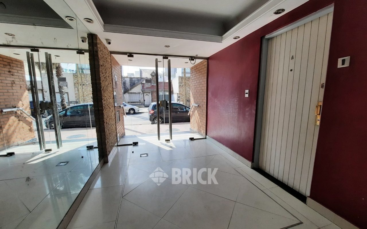 IRIGOYEN, GOBERNADOR al 400 Piso PB 20