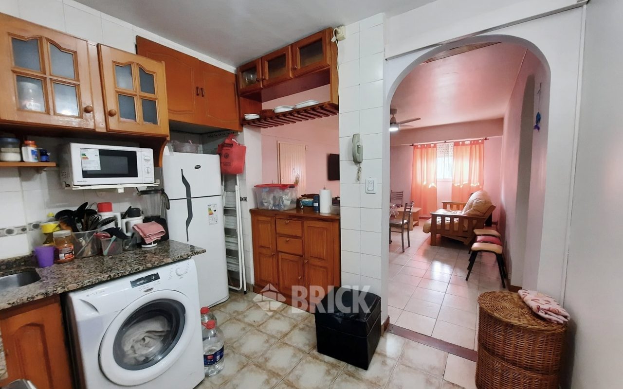 IRIGOYEN, GOBERNADOR al 400 Piso PB 7