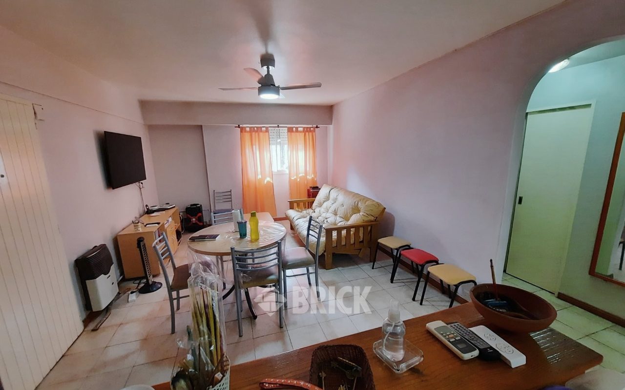 IRIGOYEN, GOBERNADOR al 400 Piso PB 9