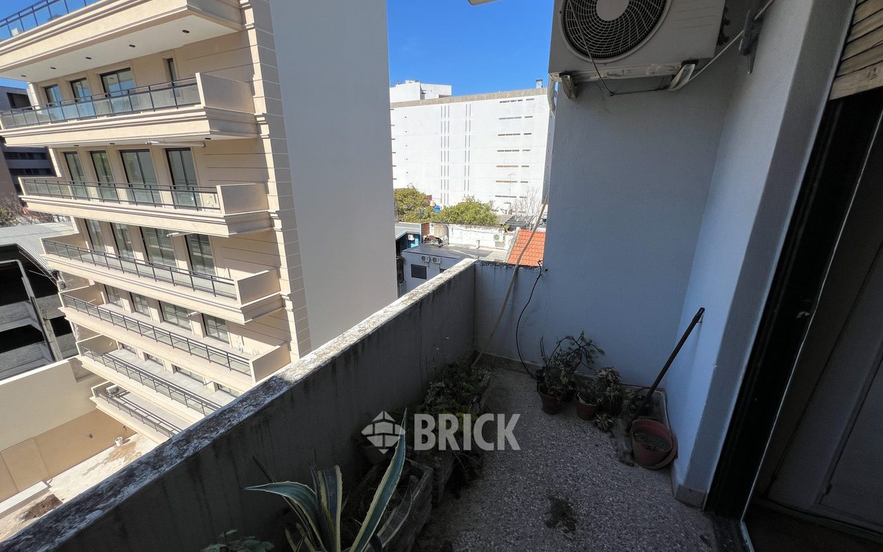 ALVAREZ, DONATO, T. GRAL. al 300 Piso 5 10