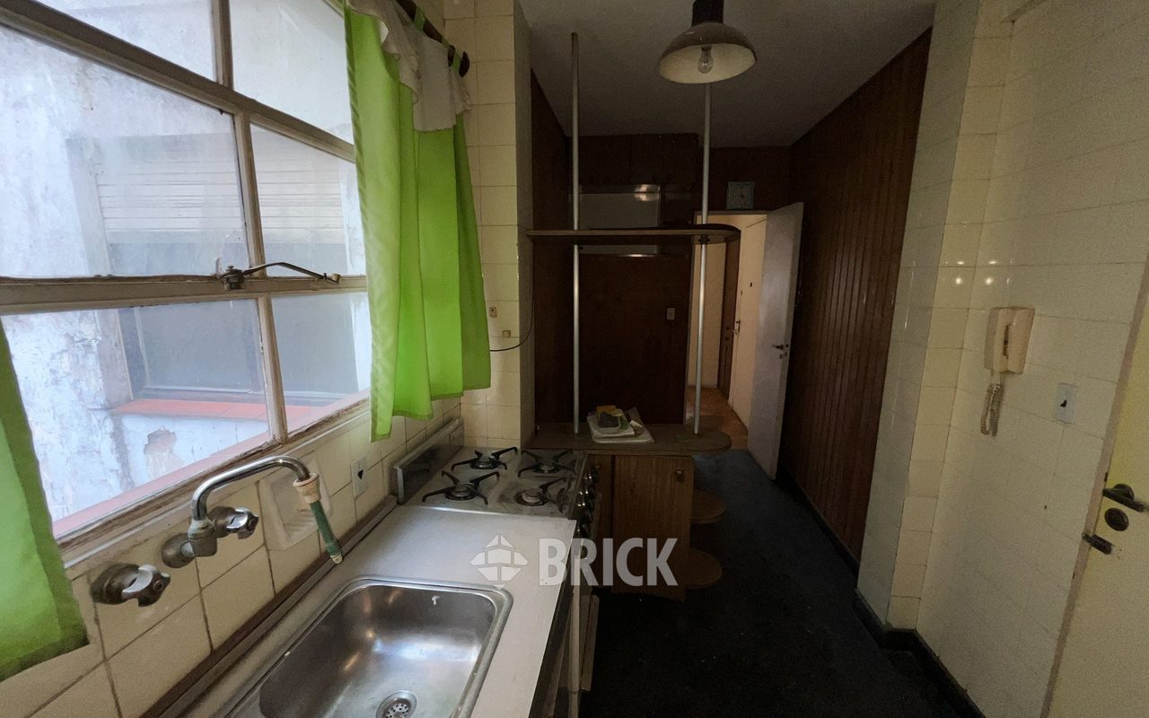 ALVAREZ, DONATO, T. GRAL. al 300 Piso 5 21