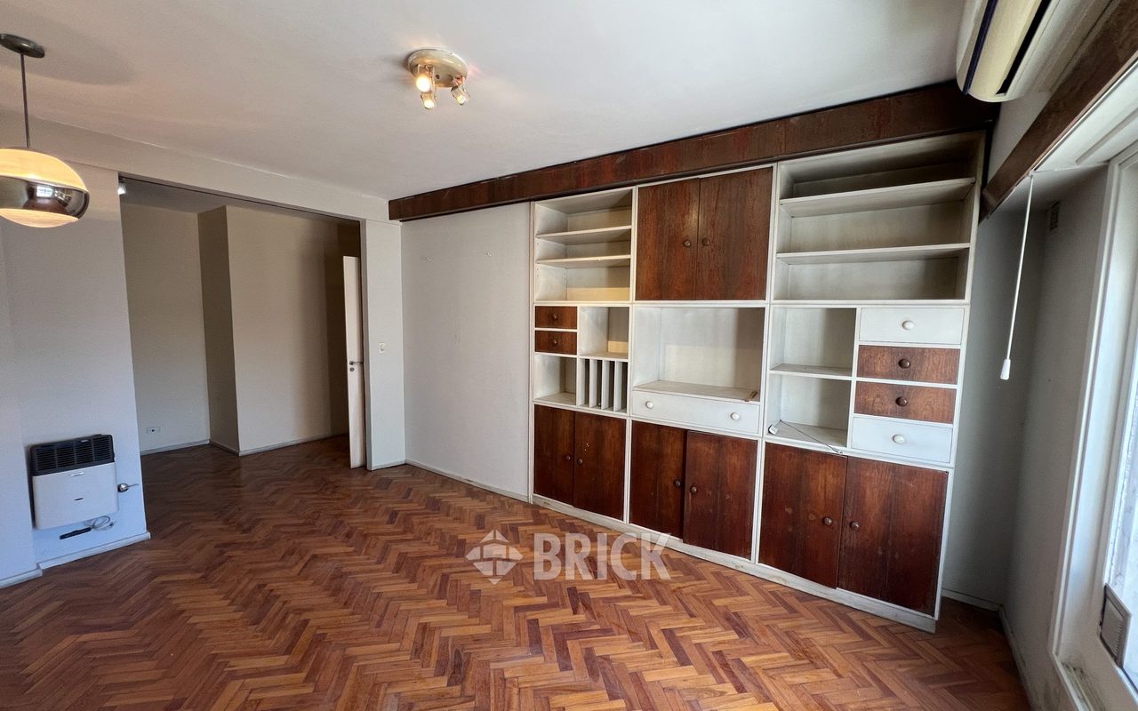 ALVAREZ, DONATO, T. GRAL. al 300 Piso 5 4