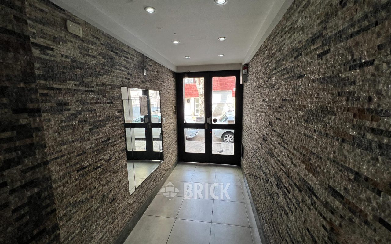 THAMES al 2100 Piso 5 12