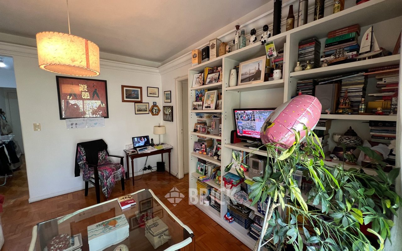 THAMES al 2100 Piso 5 3