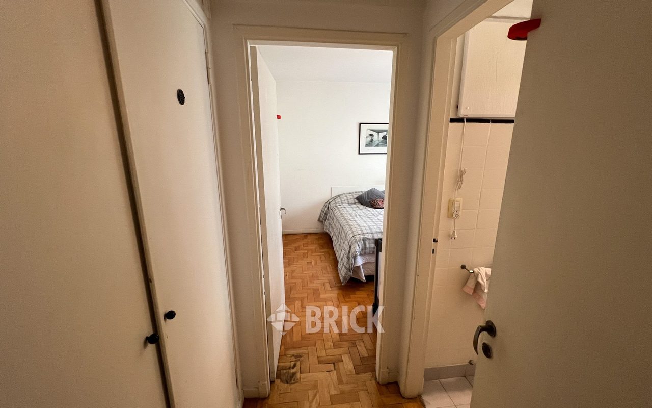 THAMES al 2100 Piso 5 5