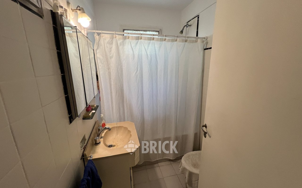 THAMES al 2100 Piso 5 6