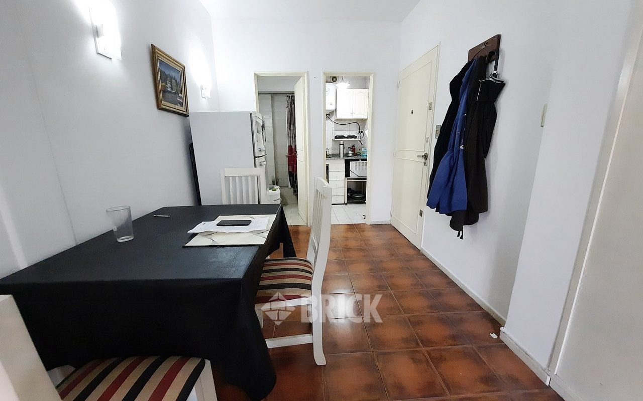 ECUADOR al 1300 Piso 8 12