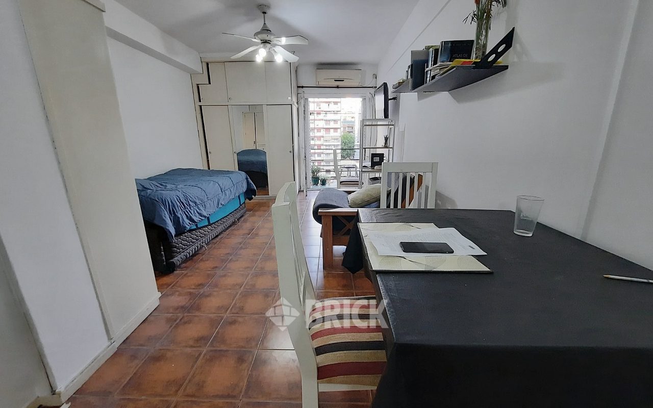 ECUADOR al 1300 Piso 8 13