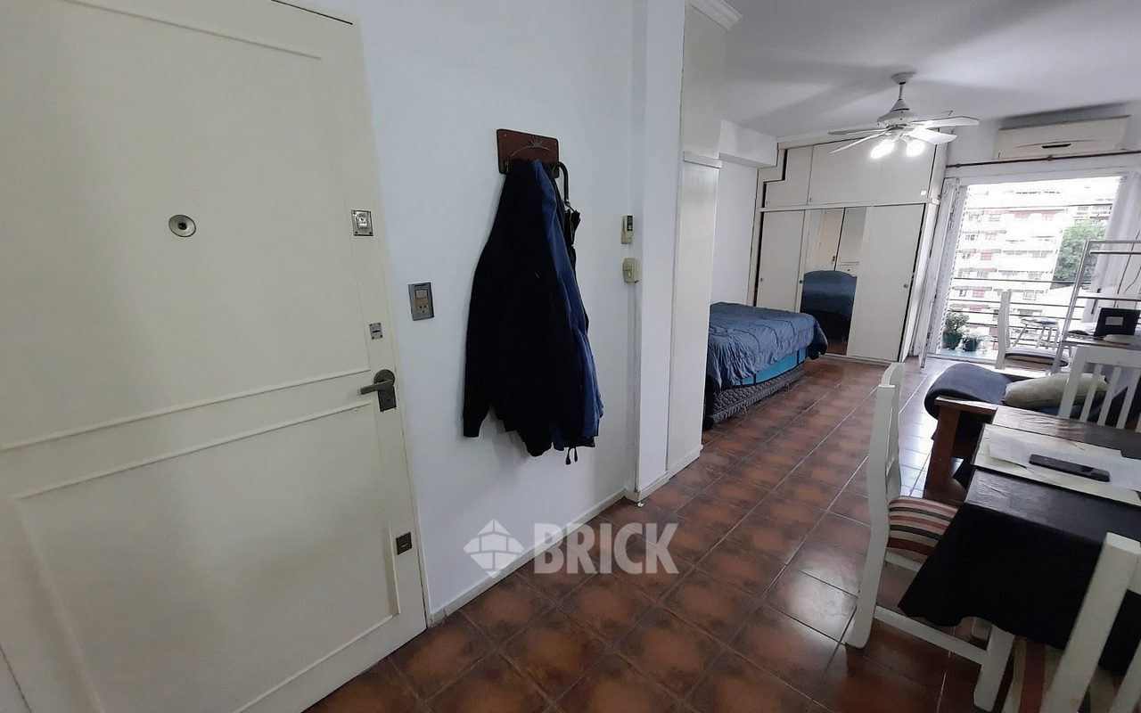 ECUADOR al 1300 Piso 8 14