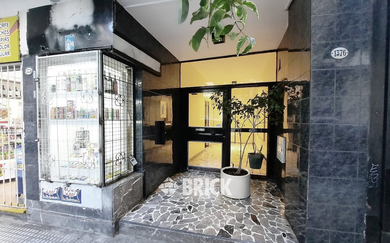 ECUADOR al 1300 Piso 8 19