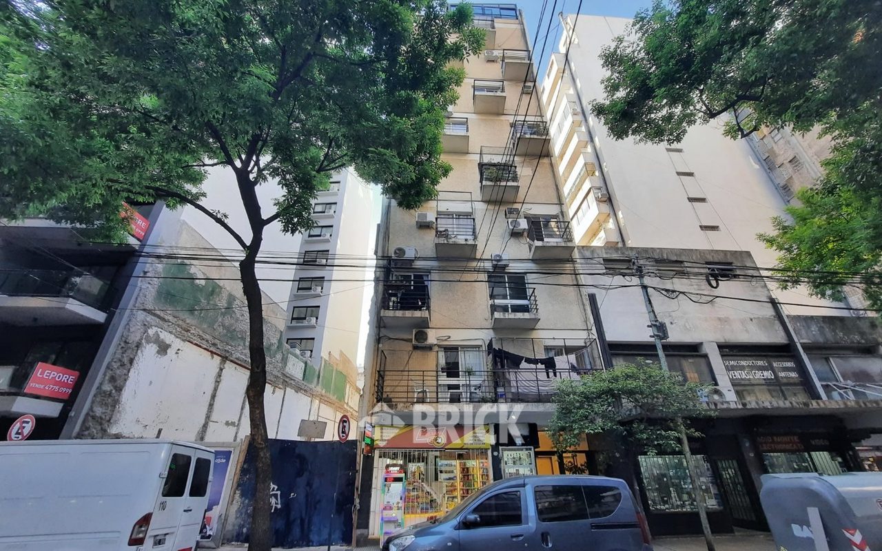 ECUADOR al 1300 Piso 8 20