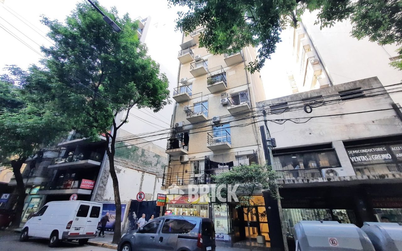 ECUADOR al 1300 Piso 8 21