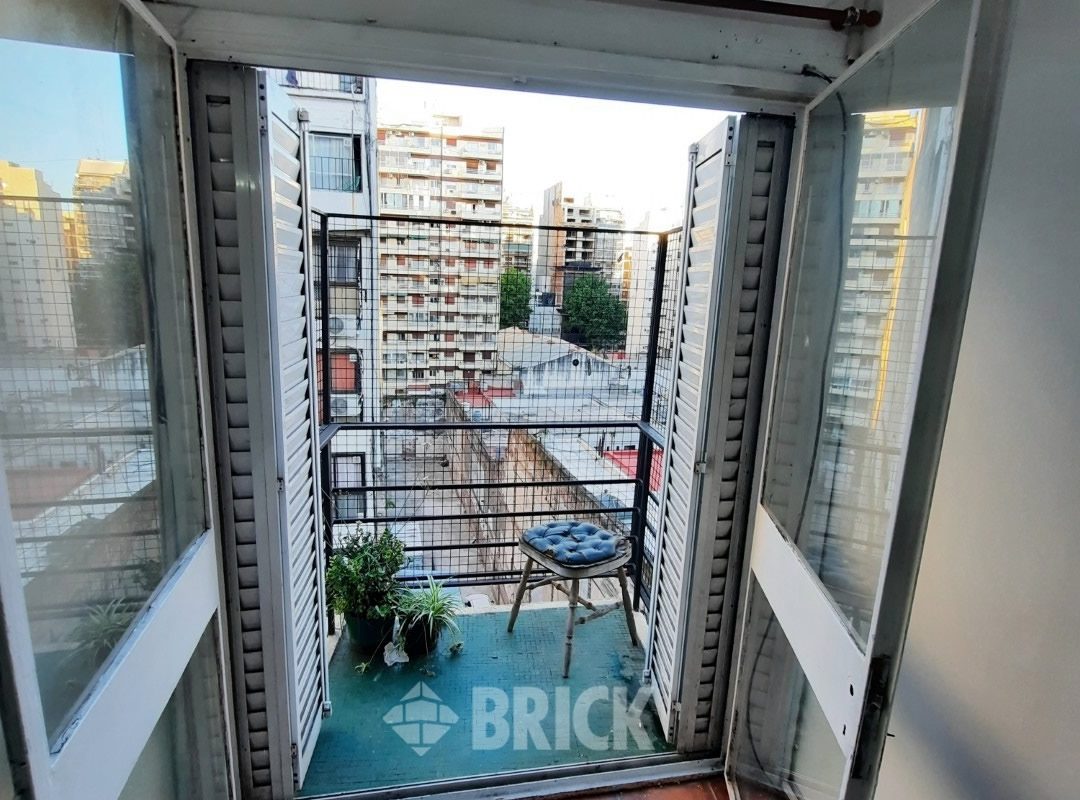 ECUADOR al 1300 Piso 8 5