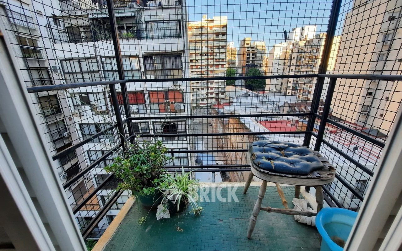 ECUADOR al 1300 Piso 8 7