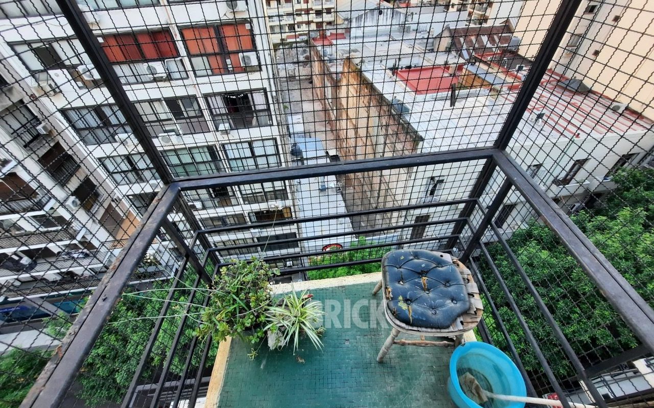 ECUADOR al 1300 Piso 8 8