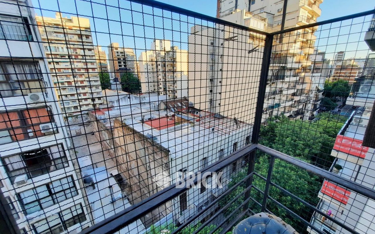 ECUADOR al 1300 Piso 8 9