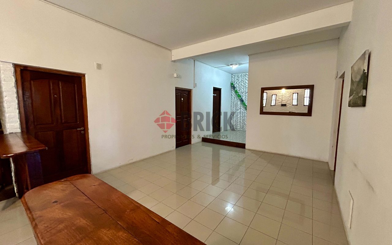 GARCIA, LUIS al 1700 Piso 1 9