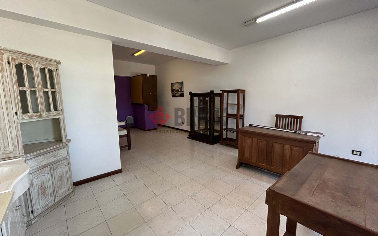 GARCIA, LUIS al 1700 Piso 1 4