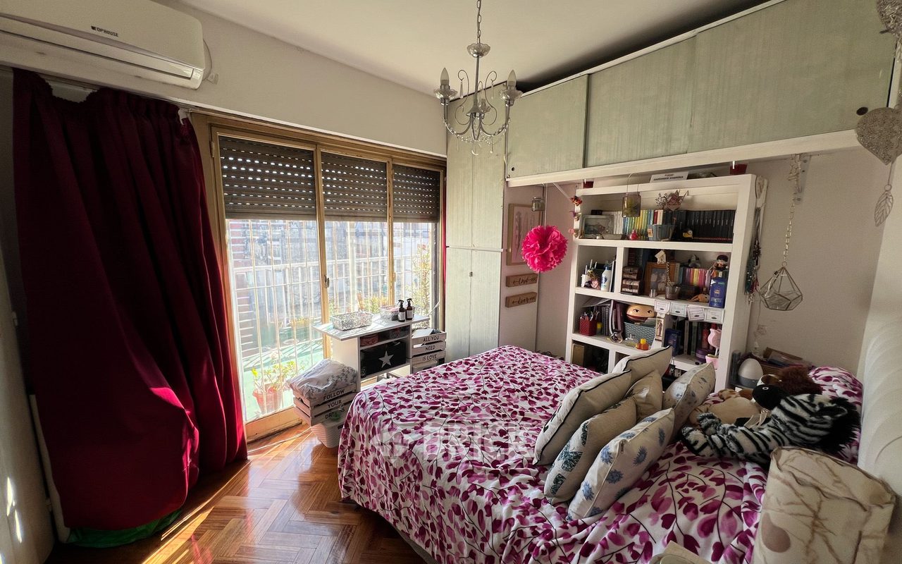 GOMEZ, VALENTIN al 3000 Piso 9 16