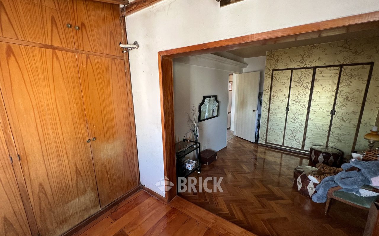 GOMEZ, VALENTIN al 3000 Piso 9 22