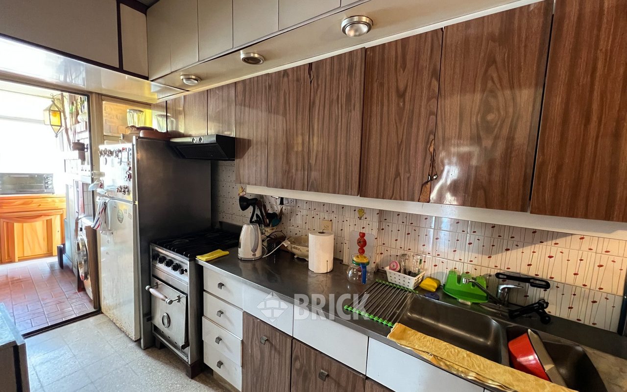 GOMEZ, VALENTIN al 3000 Piso 9 23