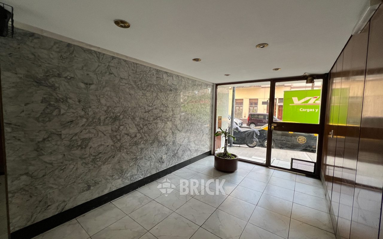 GOMEZ, VALENTIN al 3000 Piso 9 26