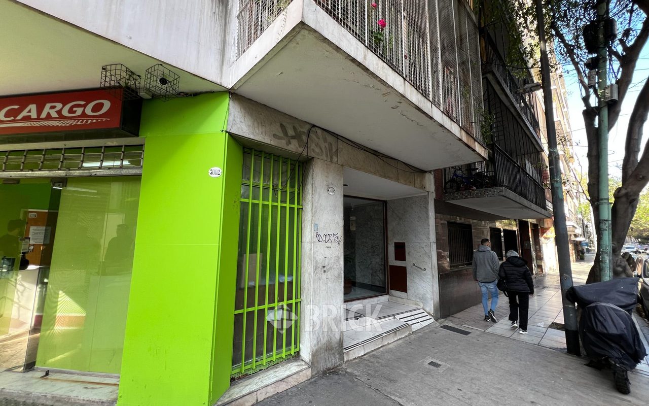 GOMEZ, VALENTIN al 3000 Piso 9 27