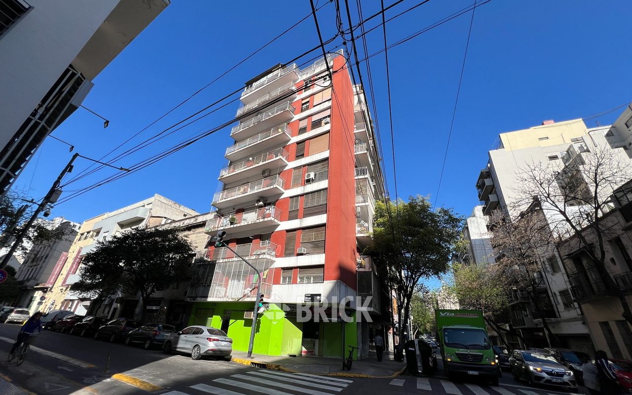 GOMEZ, VALENTIN al 3000 Piso 9 28