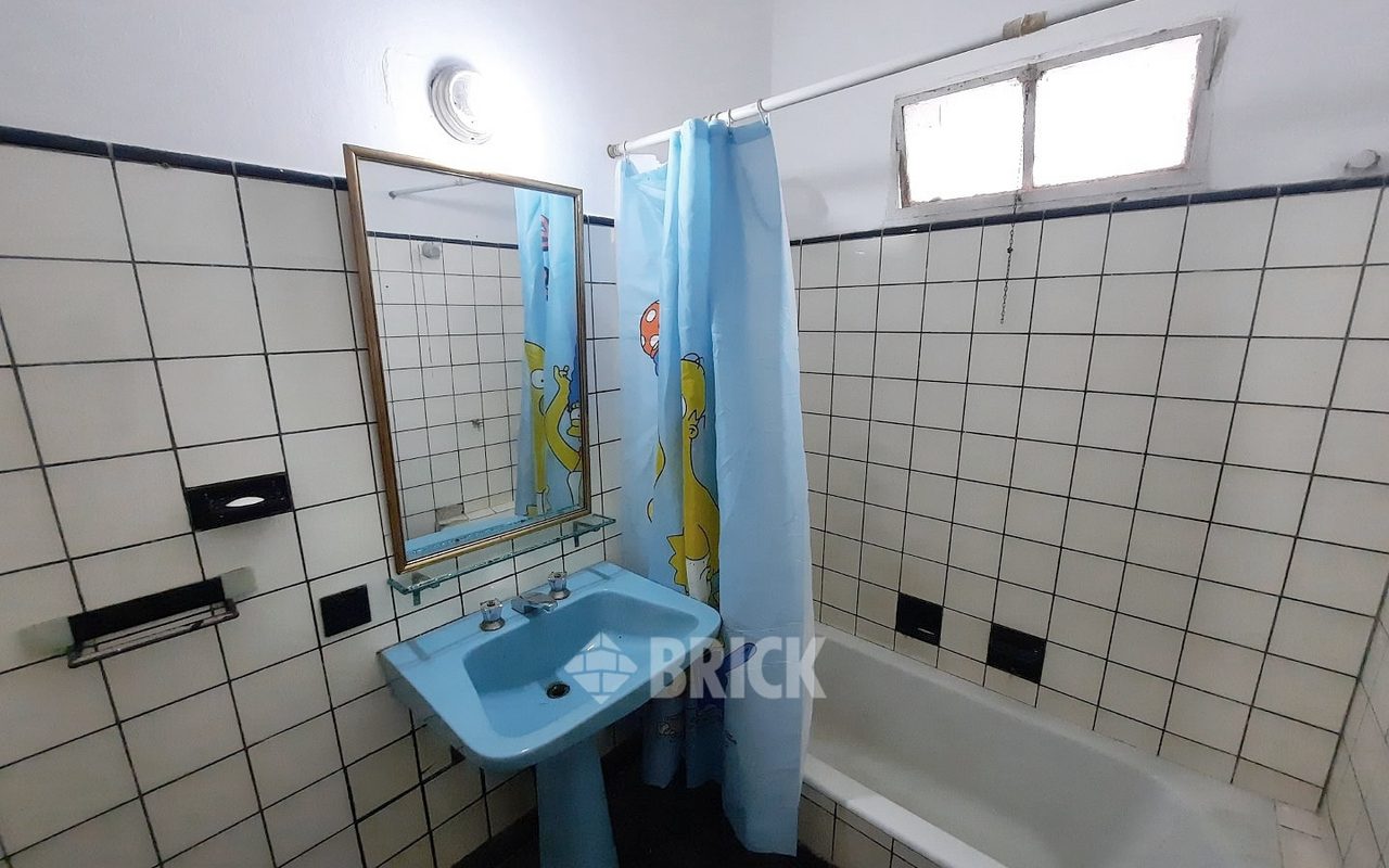 ZAPIOLA, AV. al 800 10