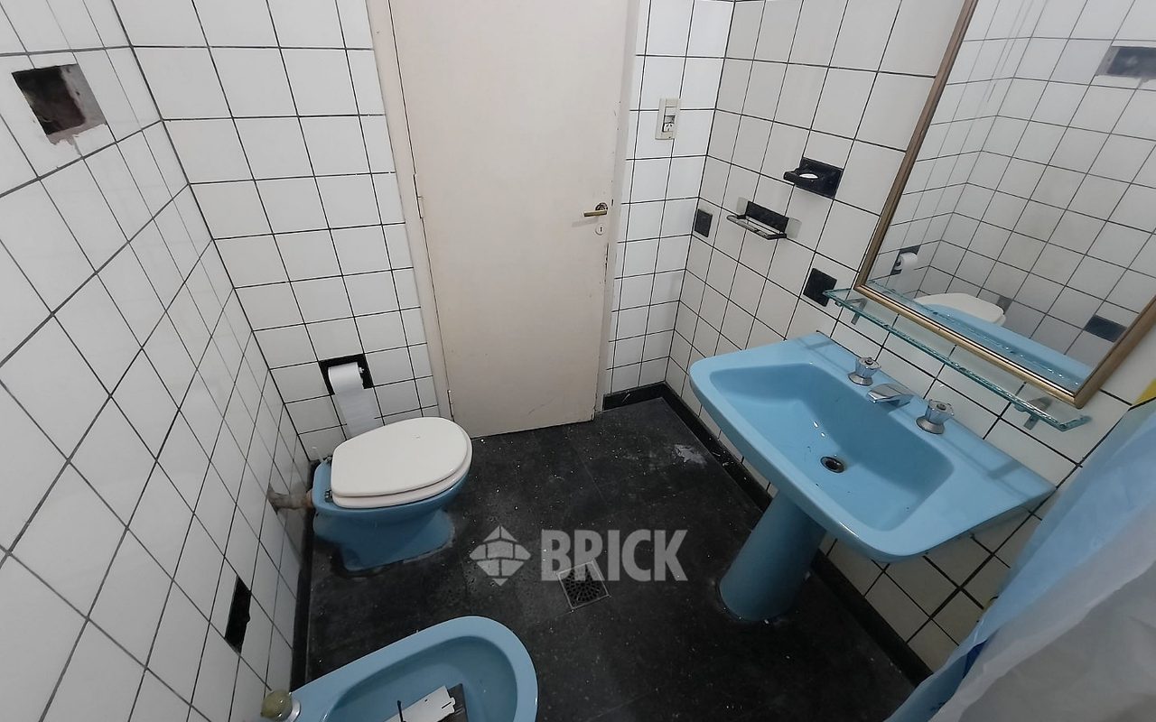 ZAPIOLA, AV. al 800 11