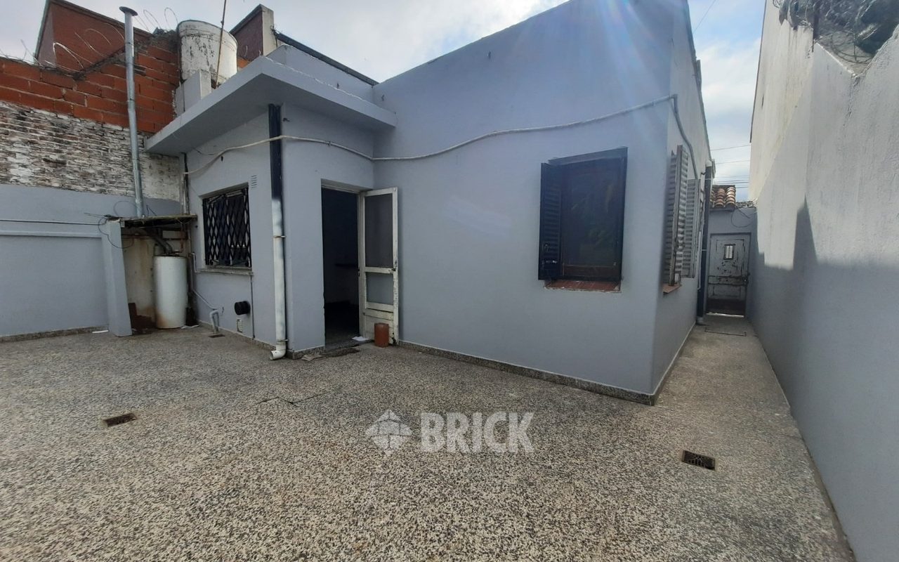 ZAPIOLA, AV. al 800 21