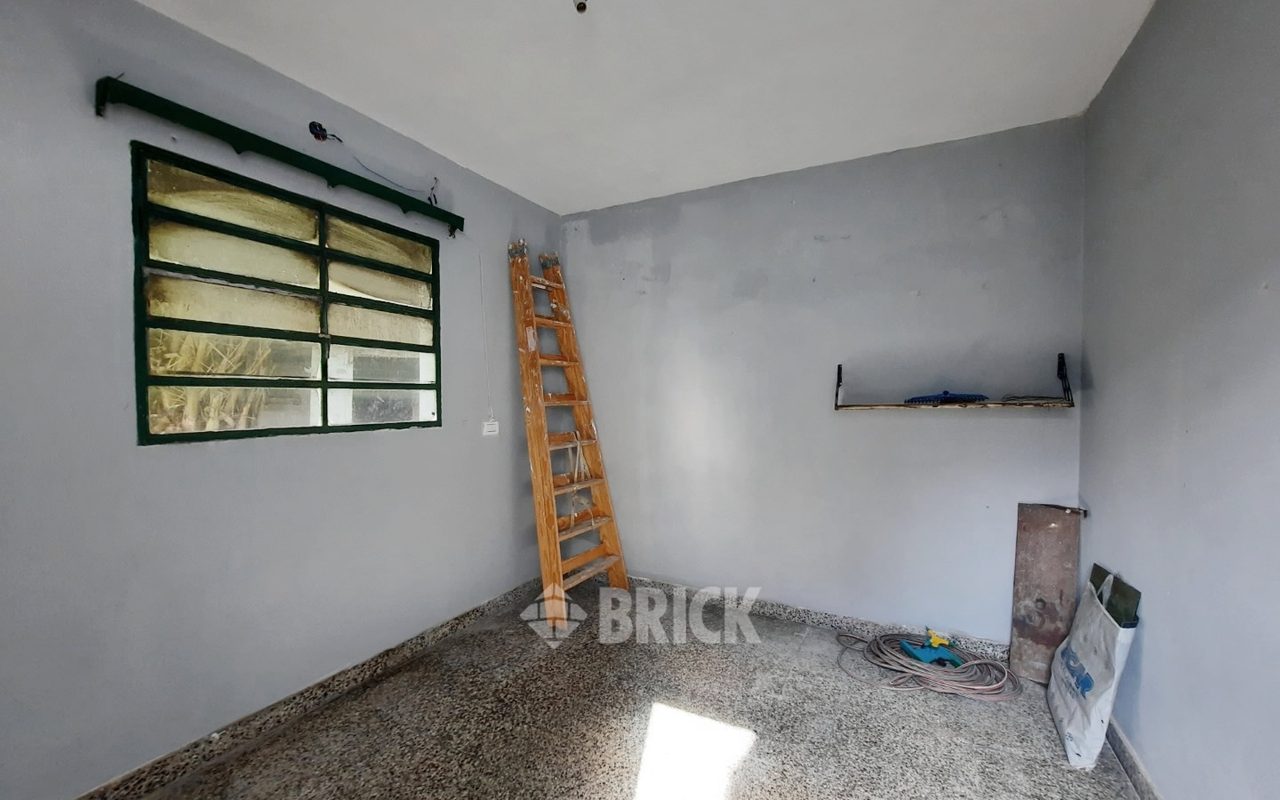 ZAPIOLA, AV. al 800 24