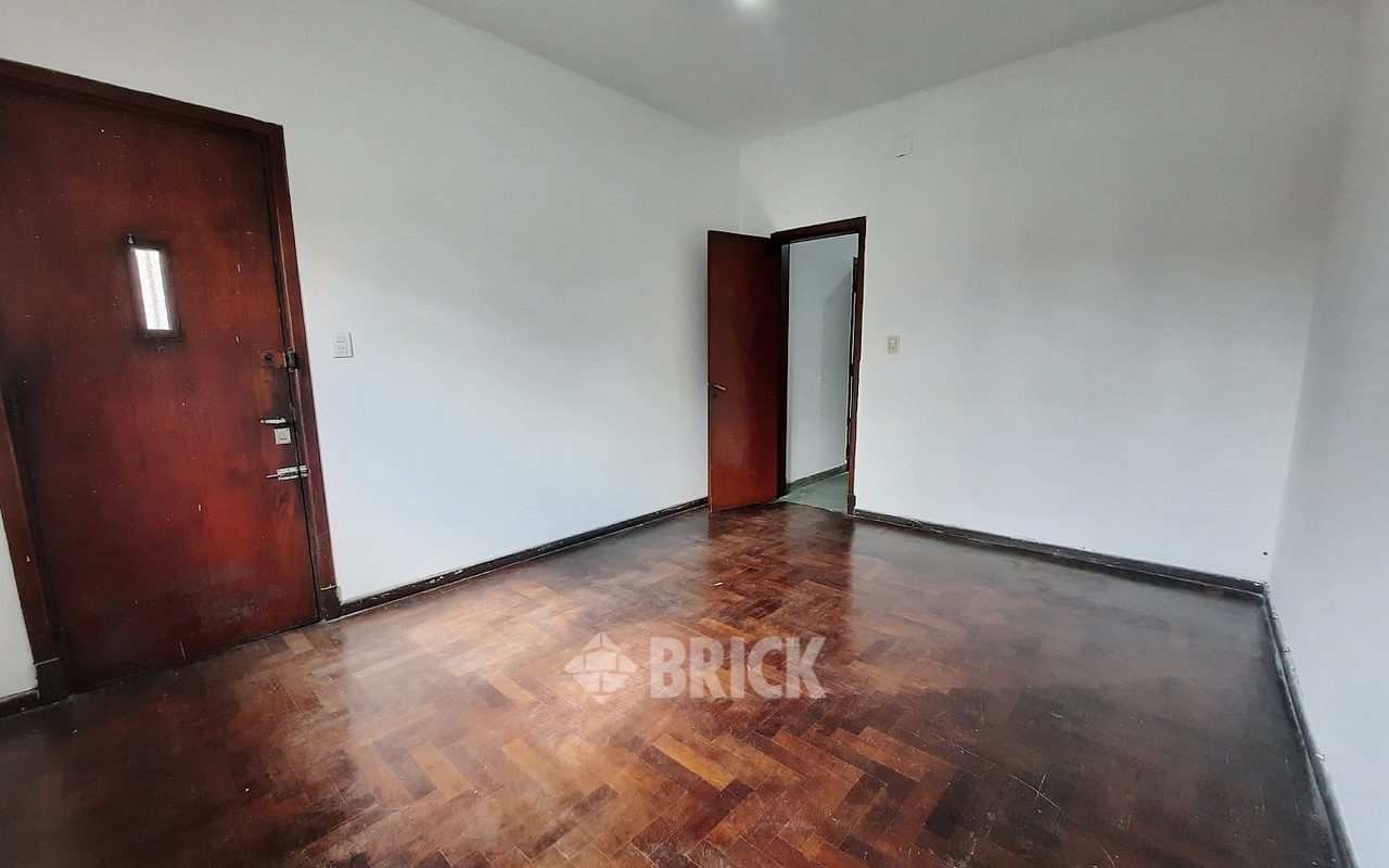 ZAPIOLA, AV. al 800 5