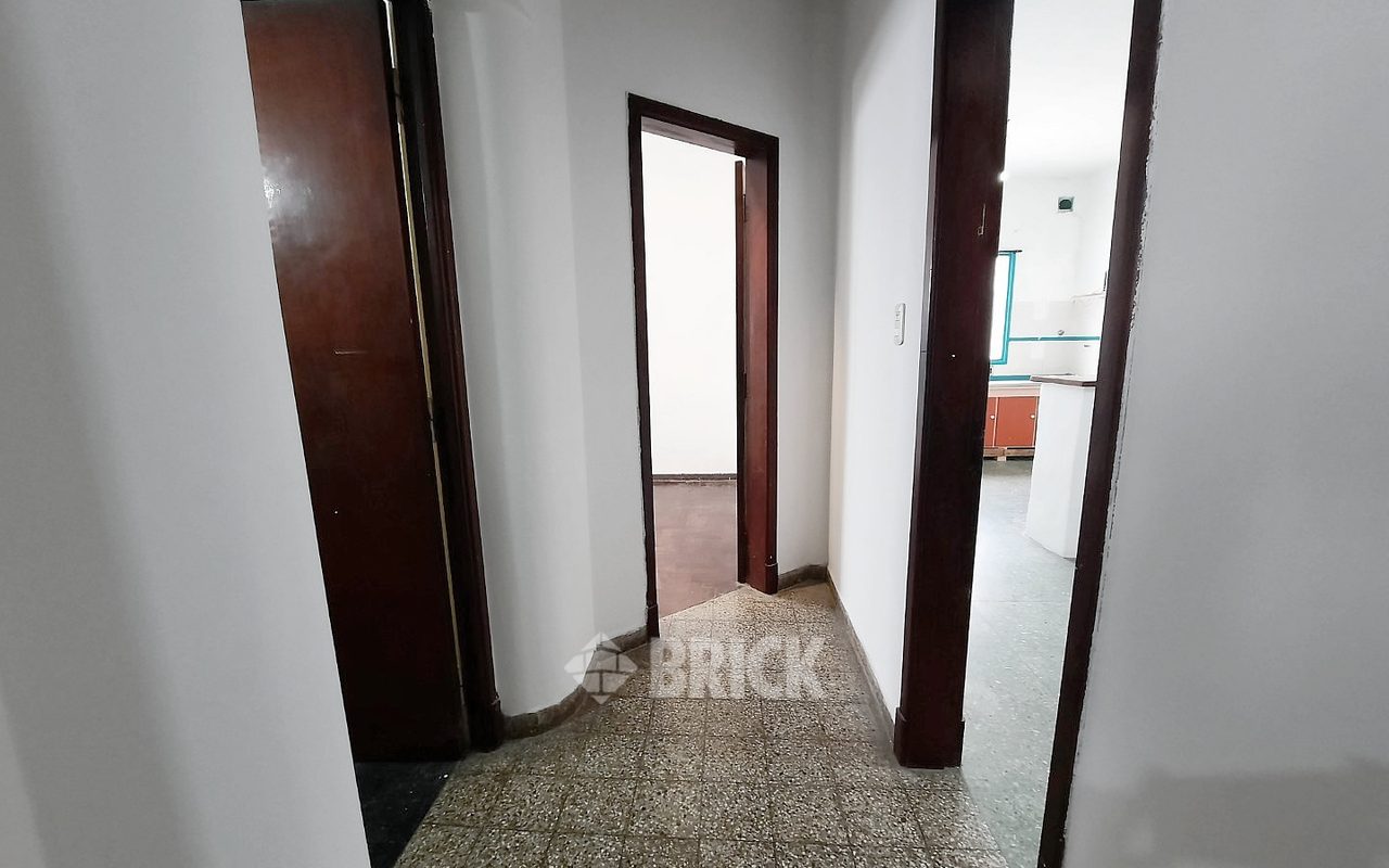 ZAPIOLA, AV. al 800 6